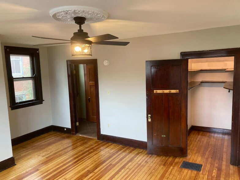 On suite bathroom - 1122 Holman Ave