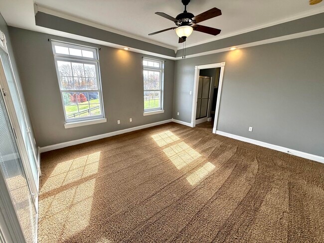 Building Photo - 98 Melrose Dr