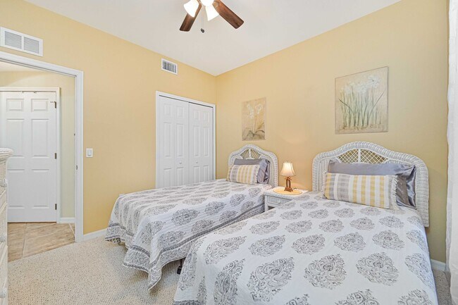 Building Photo - ***FULLY FURNISHED - 2/2 condo with LAKE V...