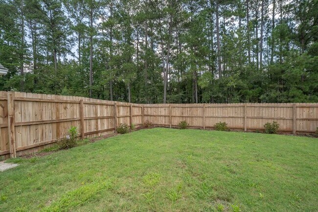 Building Photo - 10 Arbors Cir