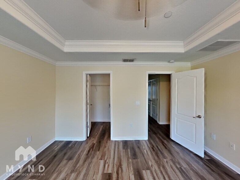 Building Photo - 10144 Arbor Run Dr