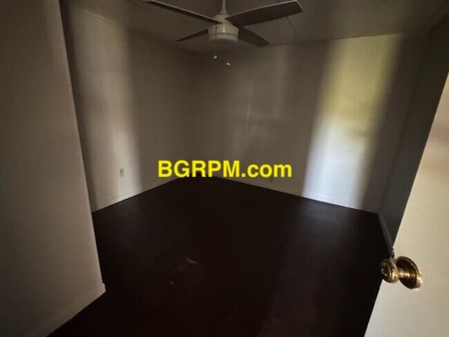 Building Photo - 4 BD, 2 BA, Home in Cabot