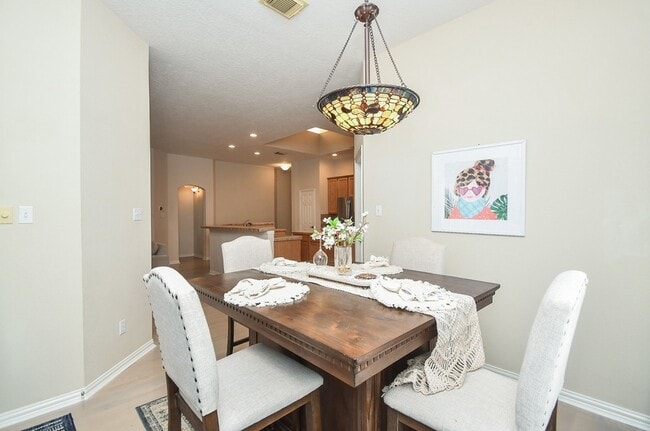 Building Photo - 7835 Stone Oak Ct