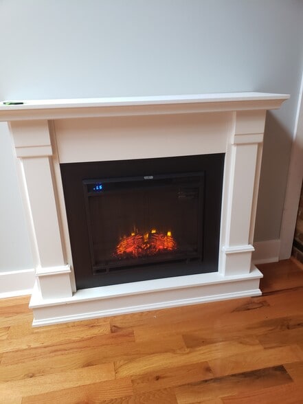 atmosphere with a remote controlled fireplace - 116 S Saginaw St