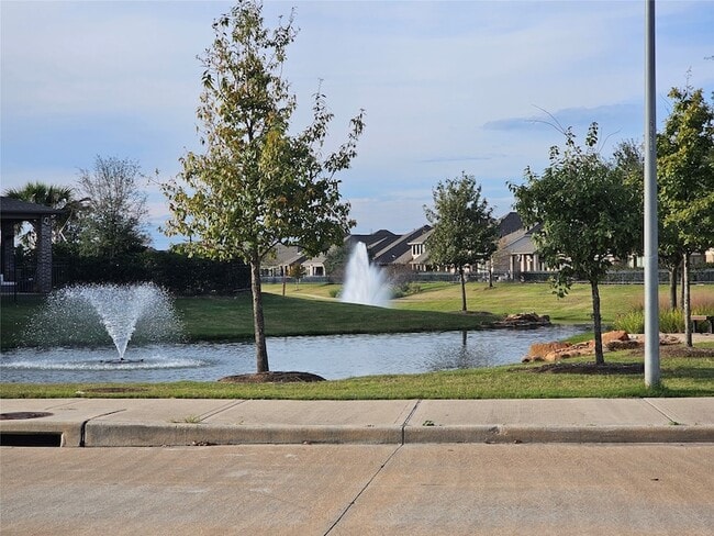 Building Photo - 24258 Via Vitani Dr