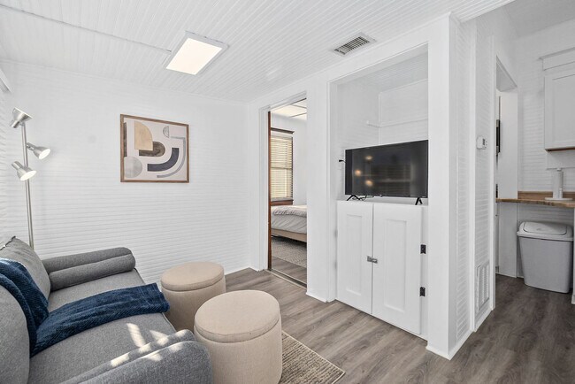 Building Photo - 116 San Marco Ave