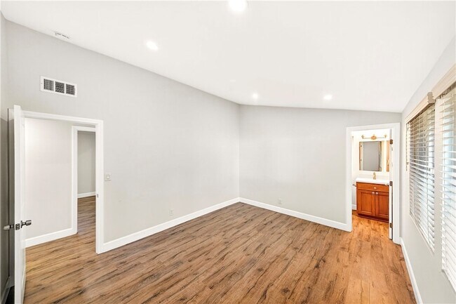 Building Photo - 20524 Rhoda St