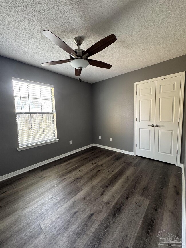 Building Photo - 9511 Sandpiper St