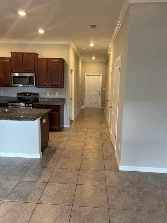 Building Photo - 16904 Storyline Dr