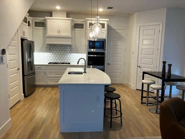 Building Photo - 522 Winners Cir