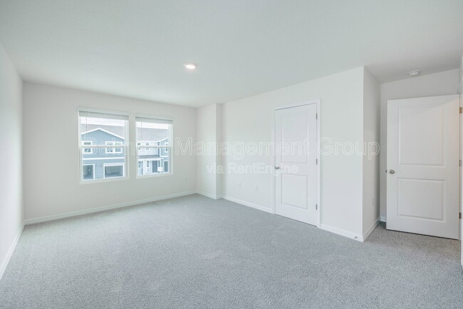 Building Photo - 6676 SW 81st Lp