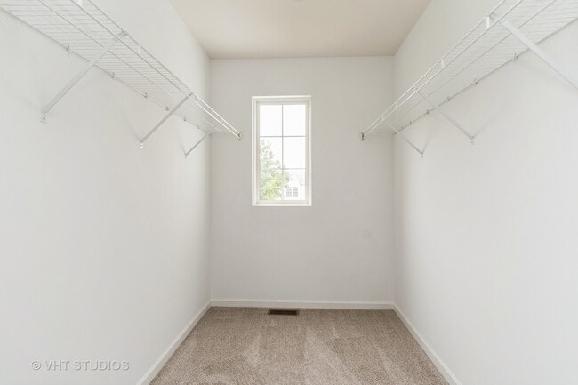 Building Photo - 1028 Heron Cir