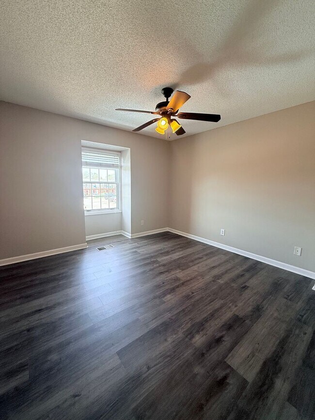 Building Photo - 3730 Old Flowery Branch Rd