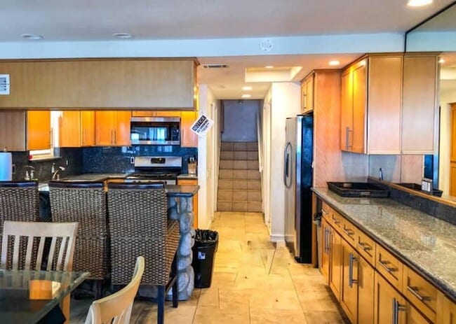 Building Photo - Amazing Townhouse in front of the beach and the ses. Gustavo Lopez AMSI