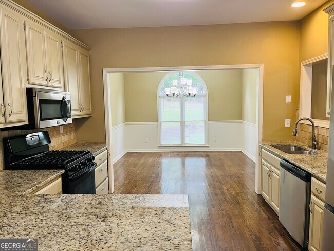 Building Photo - 70 Indian Bluff Dr