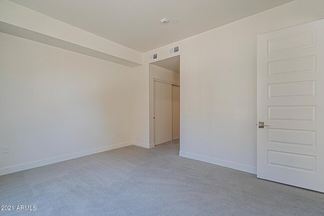 Building Photo - 7300 E Earll Dr