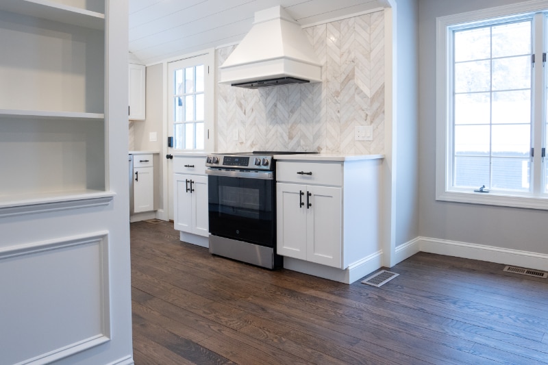 Building Photo - 497 Springfield St