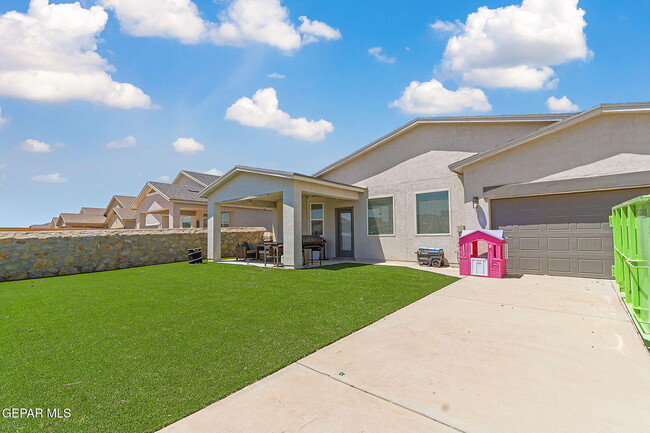 Building Photo - 2832 Mike Price Dr