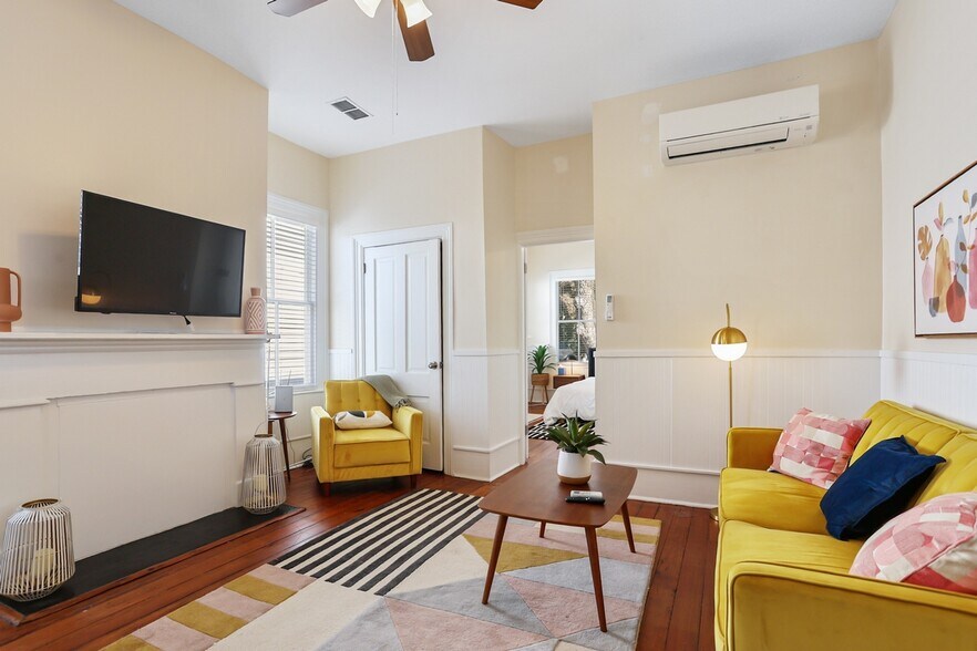 Building Photo - 303 W Park Ave