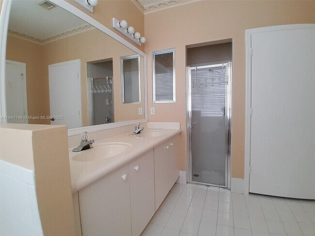 Building Photo - 15942 SW 146th Terrace
