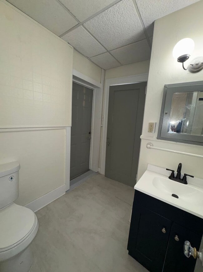 Building Photo - 1024 Quintard Ave