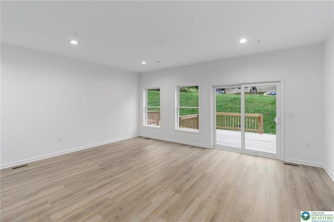 Building Photo - 306 Barber St