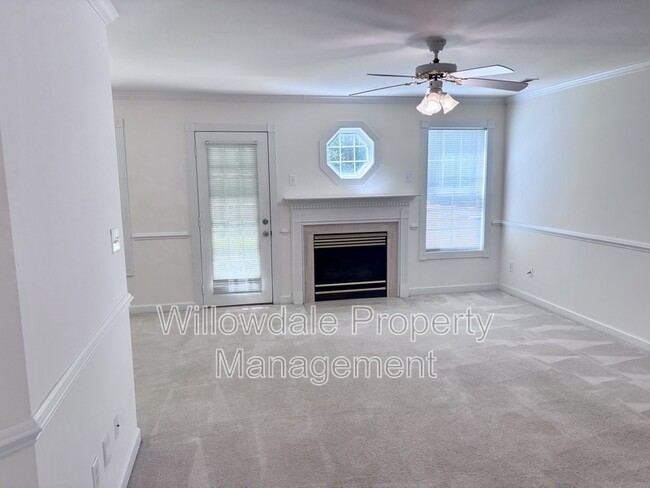 Building Photo - 138 Grande Meadow Way