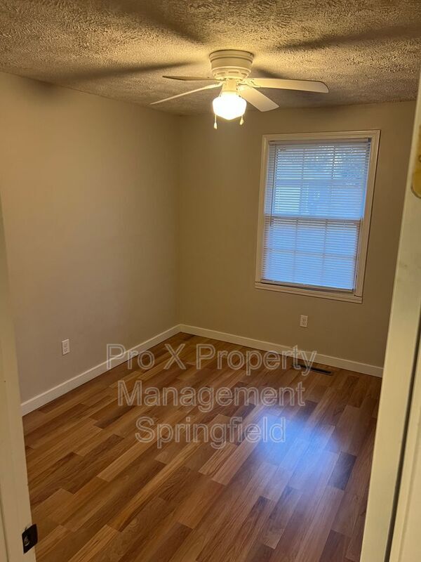 Building Photo - 3435 S Nettleton Ave
