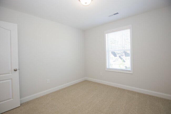 Building Photo - Charming 4 Bedroom Rental Home with Spacious Layout in Carthage, NC!