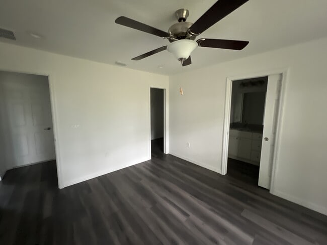 Building Photo - 18 Maple Ln