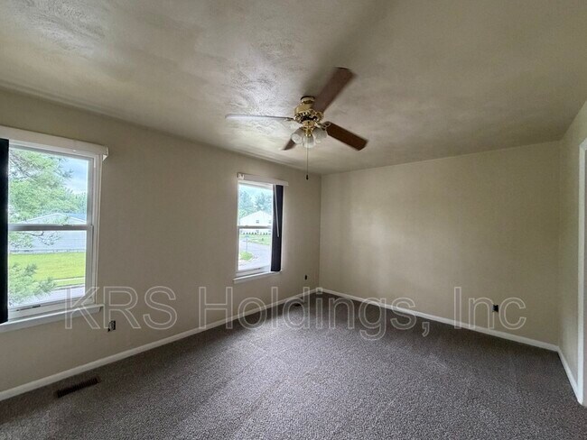 Building Photo - 4101 Holly Cove Dr