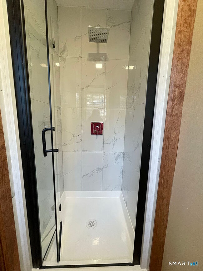 Building Photo - 121 S Main St