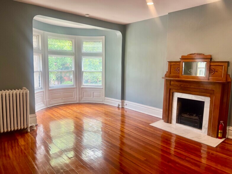 Building Photo - 4124 W Pine Blvd