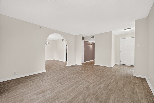 Building Photo - 14030 Cashel Forest Dr
