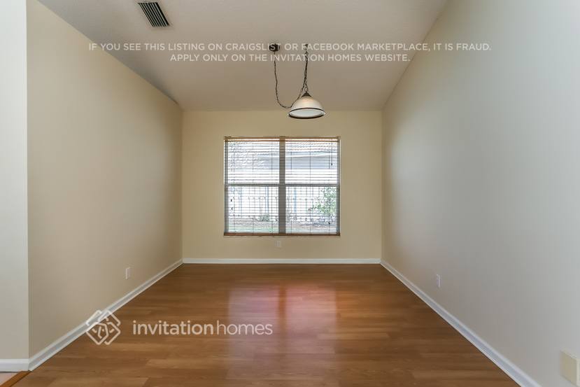 Building Photo - 1369 Fairfax Cir E