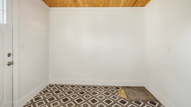 Building Photo - 1217 Buena Vista Blvd