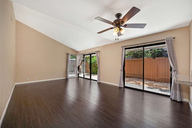 Building Photo - Unique Opportunity!