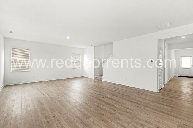 Building Photo - 2224 Boxwood Dr