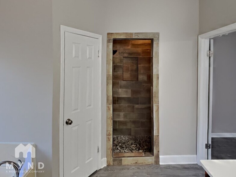 Building Photo - 7755 Antler Cove W