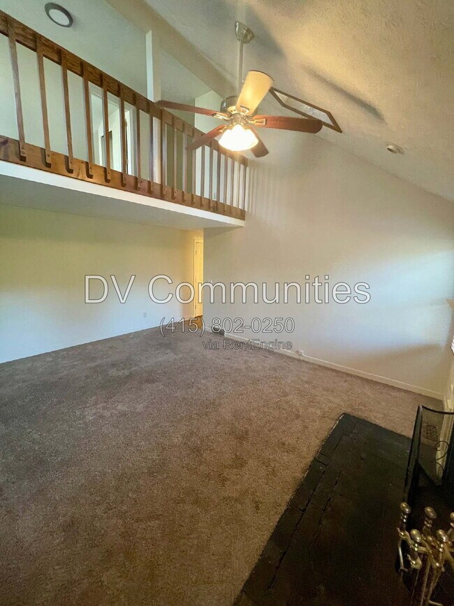 Building Photo - 32467 S Roundhead Dr