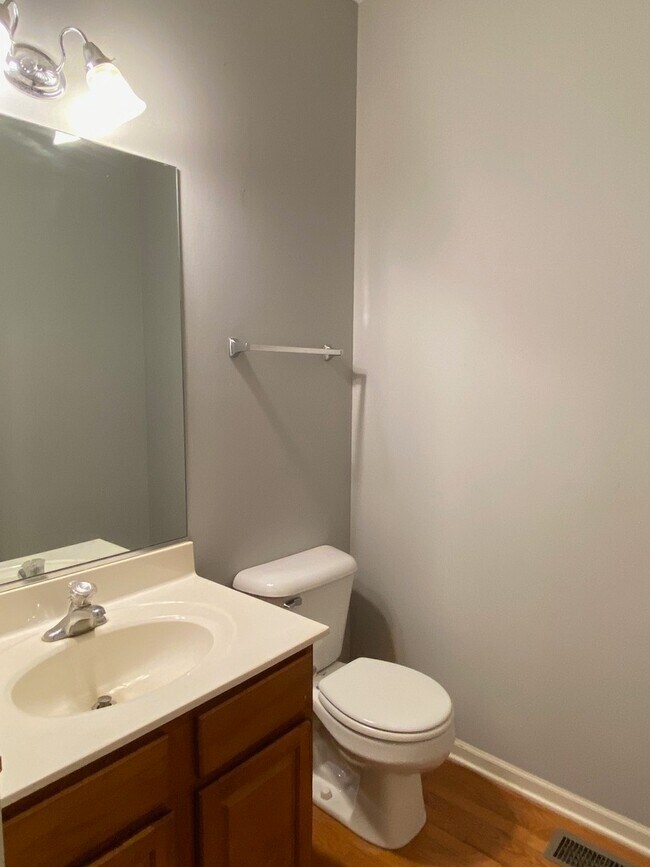 Building Photo - 364 Grape Vine Trail