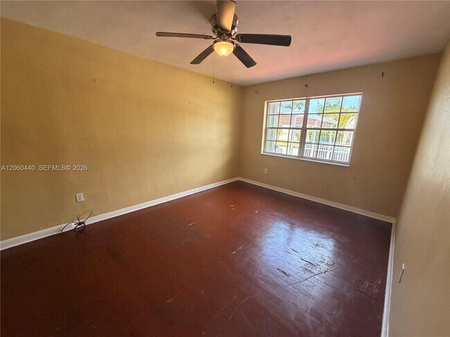 Building Photo - 17950 NW 6th Ct
