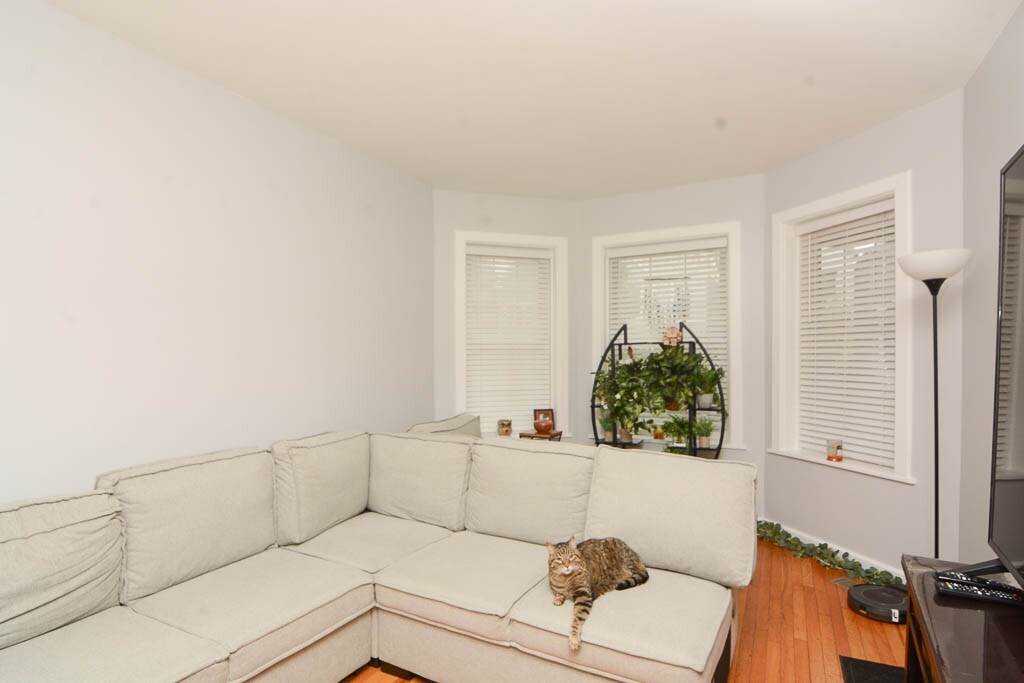 Building Photo - 1722 W Fletcher St