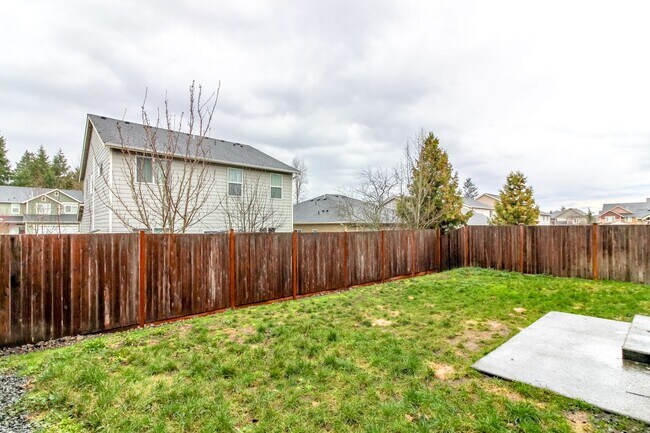 Building Photo - Beautiful Home in Highly Sought After Yelm...