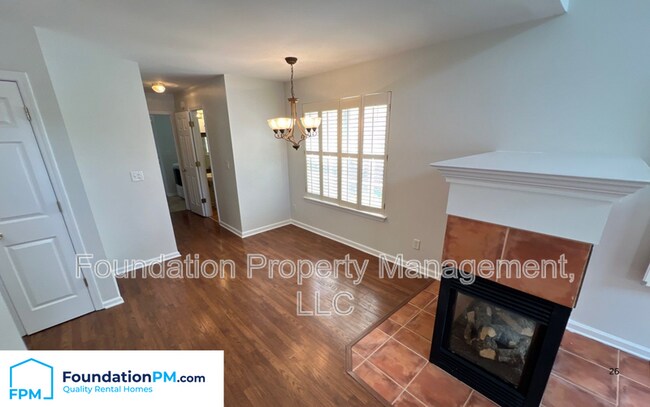 Building Photo - 1066 W Montebello Cir