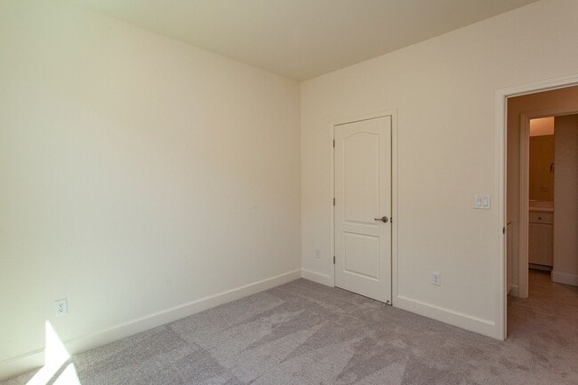 Building Photo - 1260 Grey Owl Dr.