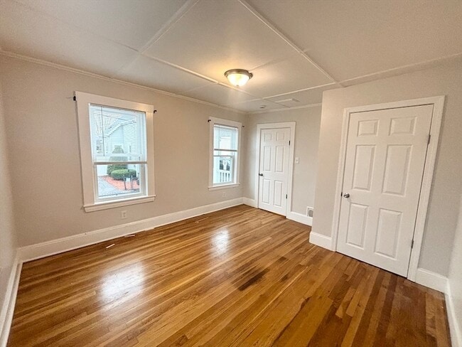 Building Photo - 11 Byron St