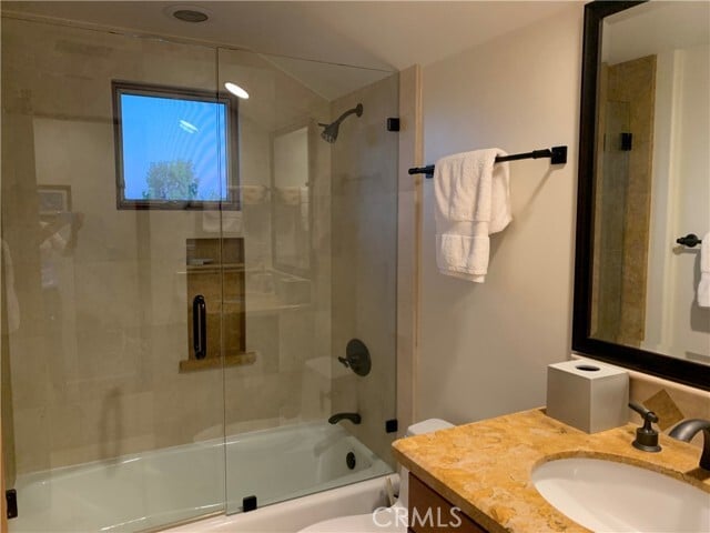 Building Photo - 601 Poinsettia Ave