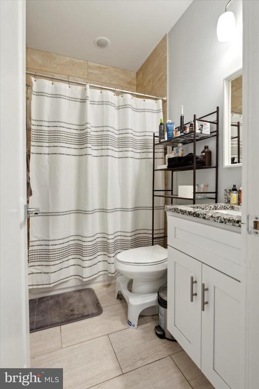 Building Photo - 818 N 16th St