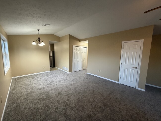 Building Photo - 515 W 3rd St